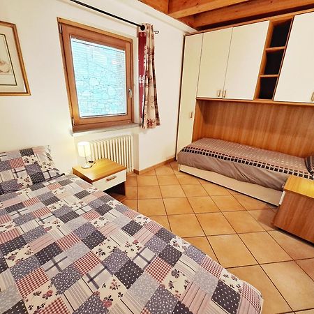 Apartamento Casa Alpina - Sarre Aosta Habitación foto