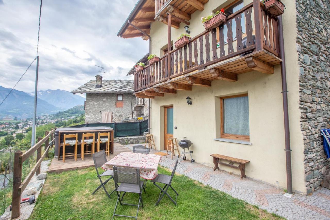 Apartamento Casa Alpina - Sarre Aosta Exterior foto